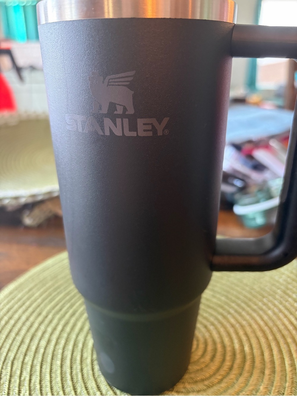 Stanley Black Travel Tumbler with Handle and Clear Straw Lid - Picture 2 of 8